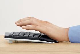 Klávesnica s myšou Logitech MK850 Performance, US čierna

 obrázok produktu 7 z 14