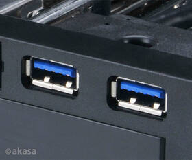 Rámček AKASA Lokstor M51 2.5" & 3.5" SATA HDD Dock in 5.25" PC Bay, USB 3.0 pass through čierny

 obrázok produktu 2 z 6