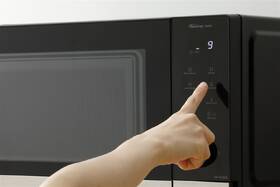 Mikrovlnná rúra Panasonic NN-SD38QSEPG sivá

 obrázok produktu 3 z 8