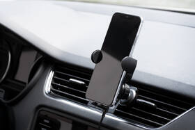 Držiak na mobil FIXED Matic s bezdrôtovým nabíjaním čierny

 obrázok produktu 7 z 9