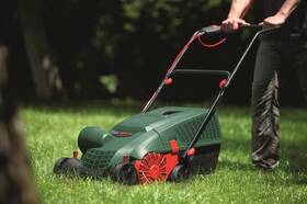 Vertikutátor Bosch UniversalRake 900 

 obrázok produktu 3 z 6