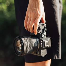 Digitálny fotoaparát Canon R8 Mark II + RF 24-105 mm f/4.0-7.1 IS STM čierny

 obrázok produktu 11 z 16