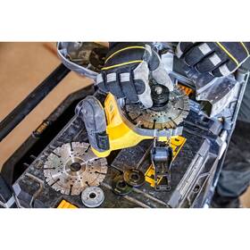 Fréza drážkovacia Dewalt DCG200T2 (s baterií) 

 obrázok produktu 6 z 6