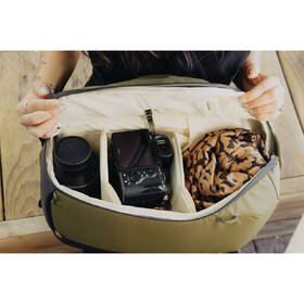 Batoh Peak Design Everyday Backpack 15L Zip khaki

 obrázok produktu 4 z 7