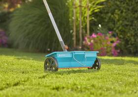 Rozmetadlo hnojív Gardena 042020 modré

 obrázok produktu 1 z 3