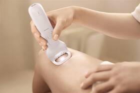 Epilátor Philips BRE750/00 biely

 obrázok produktu 8 z 18