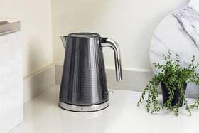 Rýchlovarná kanvica RUSSELL HOBBS 25240-70 Geo Steel 

 obrázok produktu 6 z 7