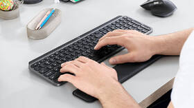 Opierka zápästia Logitech MX Palm Rest sivá

 obrázok produktu 6 z 6