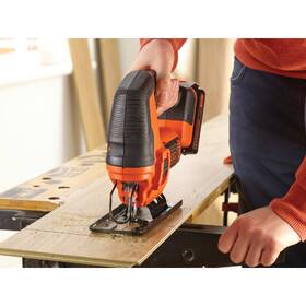 Priamočiara píla Black-Decker BDCJS18-QW (s batériou) 

 obrázok produktu 1 z 3