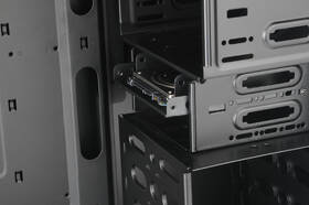 Montážna sada AKASA pre 2,5" HDD do 3,5" pozície, 2x 2,5" HDD/SSD čierna

 obrázok produktu 5 z 5