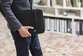 Puzdro na notebook Lenovo ThinkPad 15" Sleeve čierne

 obrázok produktu 7 z 7