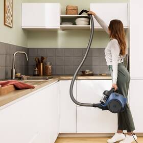 Podlahový vysávač Bosch BGC05LBU2 modrý

 obrázok produktu 2 z 9