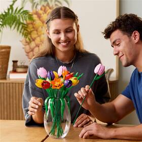 Stavebnica LEGO® Botanicals 11501 Kytice tulipánů 

 obrázok produktu 2 z 9