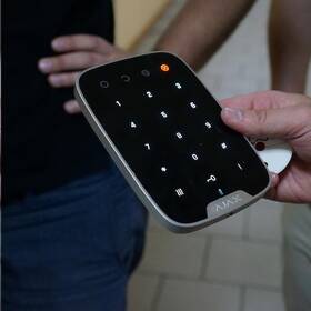 Klávesnice k alarmom AJAX KeyPad čierna

 obrázok produktu 3 z 3