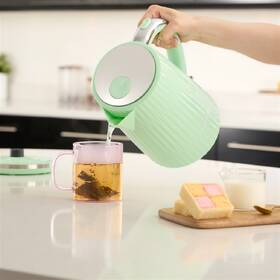 Rýchlovarná kanvica RUSSELL HOBBS 27364-70 zelená

 obrázok produktu 9 z 10