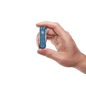 Nôž vreckový Victorinox Classic SD Alox 0.6221.L26 58mm 

 obrázok produktu 3 z 4