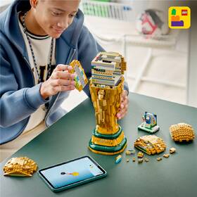 Stavebnica LEGO® Editions 43020 Oficiální trofej Mistrovství světa ve fotbale 

 obrázok produktu 5 z 8