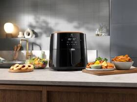 Fritéza teplovzdušná Electrolux EAF7B čierna

 obrázok produktu 5 z 5