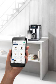 Automatický kávovar De'Longhi ECAM610.55.SB čierny/strieborný

 obrázok produktu 4 z 12