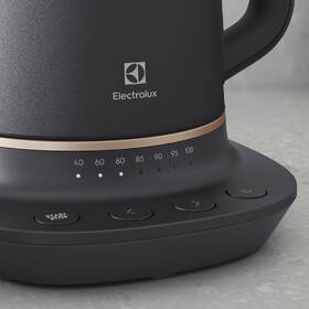 Rýchlovarná kanvica Electrolux E7K1-6BP 

 obrázok produktu 2 z 6