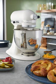 Kuchynský robot KitchenAid 5KSM175PSEPL biely

 obrázok produktu 3 z 4