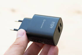 Nabíjačka do siete Swissten EDGE GaN 1x USB-C PD 45W/1x USB-A 18W QC čierna

 obrázok produktu 6 z 8