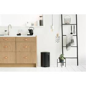 Odpadkový kôš Brabantia NewIcon 20 l, matt black čierny

 obrázok produktu 5 z 5