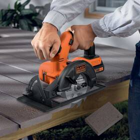 Okružná píla Black-Decker BDCCS18-QW (s batériou) 

 obrázok produktu 2 z 3