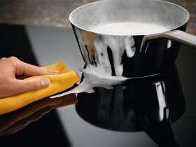 Indukčná varná doska Electrolux CIR60430CB čierna

 obrázok produktu 5 z 9