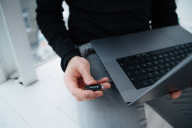 USB flashdisk Verbatim 128 GB USB-C 3.2 čierny

 obrázok produktu 5 z 6