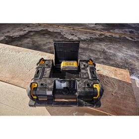 Stavebné rádio Dewalt DWST1-81078 

 obrázok produktu 2 z 6