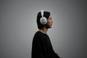 Headset SteelSeries Arctis Nova 3 WL biely

 obrázok produktu 6 z 18