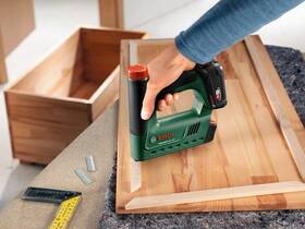 Sponkovačka Bosch UniversalTacker 18V-14 (bez batérie) 

 obrázok produktu 3 z 7
