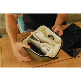 Puzdro Peak Design Tech Pouch 2L khaki

 obrázok produktu 3 z 5