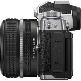 Digitálny fotoaparát Nikon Z fc + 28 SE 

 obrázok produktu 6 z 19