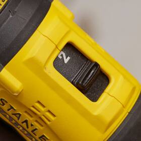 Vŕtací skrutkovač Stanley SFMCD710D2K-QW (s batériou) 

 obrázok produktu 4 z 5