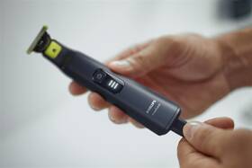 Zastrihávač fúzov Philips QP6542/15 čierny/zelený

 obrázok produktu 13 z 28