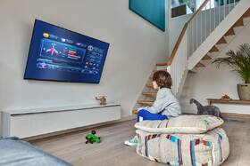 Držiak na TV Vogel’s TVM 3613 výklopný, pre uhlopriečky 40" až 77", nosnosť 35 kg čierny

 obrázok produktu 6 z 10