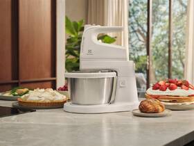 Ručný šľahač s misou Electrolux Mattino 2.0 ESM4W biely

 obrázok produktu 7 z 7