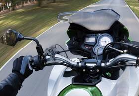Nabíjačka Interphone USB, na riadidlá motocykla čierna

 obrázok produktu 1 z 2