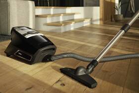 Podlahový vysávač Miele Comfort PowerLine čierny

 obrázok produktu 9 z 12