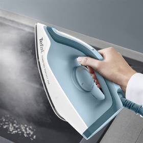 Žehliaci systém Tefal SV6212E0 Power Pro Compact 200 biely/modrý

 obrázok produktu 4 z 12