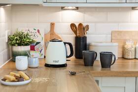 Rýchlovarná kanvica RUSSELL HOBBS 24994-70 Mini Cream krémová

 obrázok produktu 15 z 15