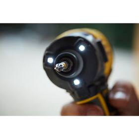 Rázový skrutkovač Stanley SFMCF820D2K-QW 1/4" (s batériou) 

 obrázok produktu 4 z 7