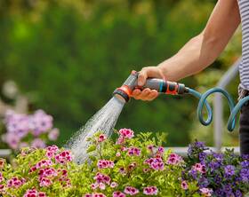 Záhradná sprcha Gardena 18274-20 

 obrázok produktu 2 z 2