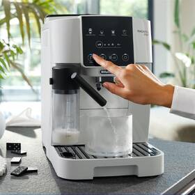 Automatický kávovar De'Longhi ECAM 220.61W biely

 obrázok produktu 4 z 11
