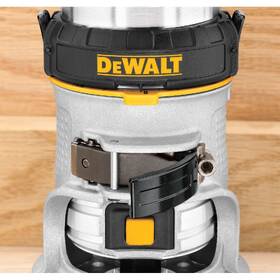 Fréza horná Dewalt D26200 900 W 

 obrázok produktu 6 z 6