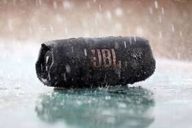 Prenosný reproduktor JBL Charge 5 čierny

 obrázok produktu 8 z 11