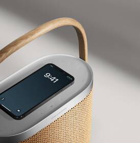 Prenosný reproduktor Bang & Olufsen BeoSound A5 strieborný/béžový

 obrázok produktu 8 z 10