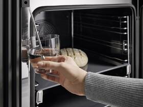 Rúra Miele DGC 7151 CulinArt Obsidian čierna

 obrázok produktu 4 z 14